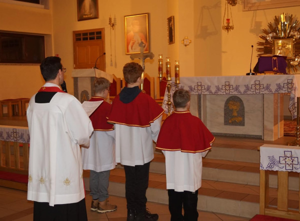 Droga Krzyżowa dla dzieci i młodzieży