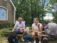 Pielgrzymka dzieci pierwszokomunijnych z rodzicami do Barda